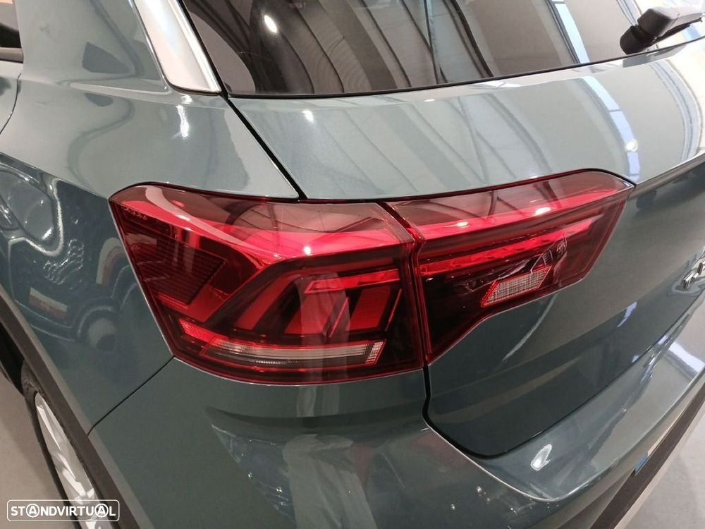 VW T-Roc 1.5 TSI Urban DSG - 37