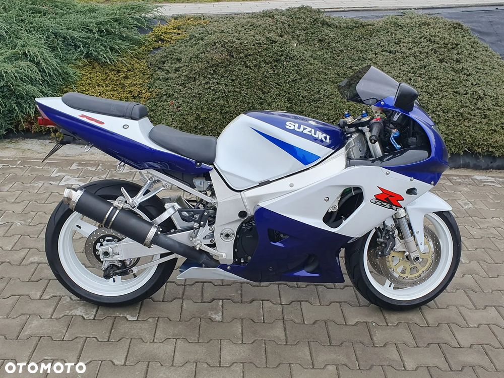Suzuki GSX-R - 25