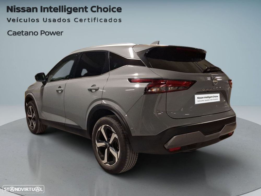 Nissan Qashqai 1.3 DIG-T N-Connecta LED+SKY Xtronic - 19