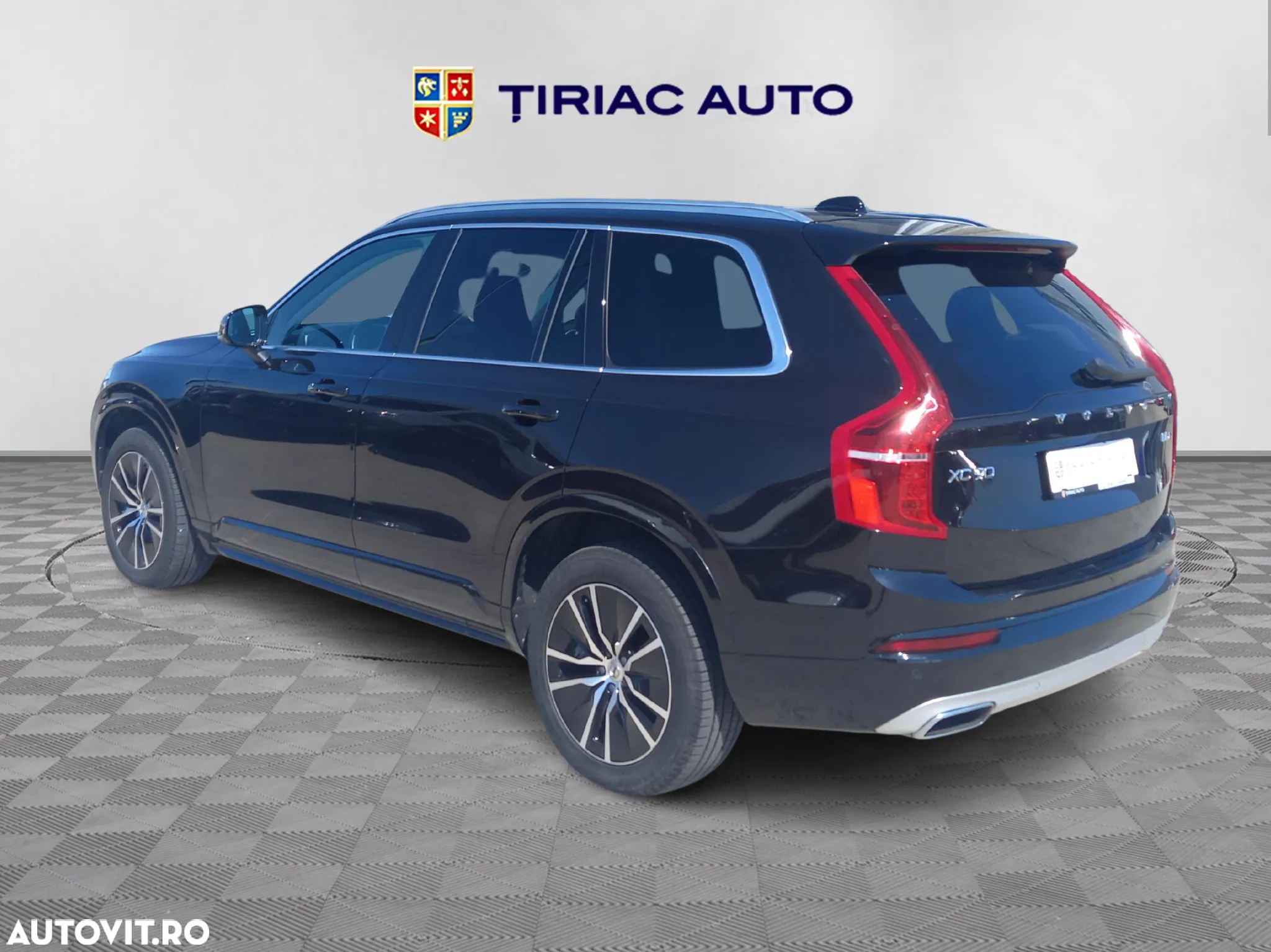Volvo XC 90 B5 D AWD Geartronic Momentum Pro - 4