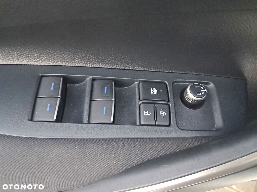 Toyota Corolla 1.8 Hybrid Comfort - 25
