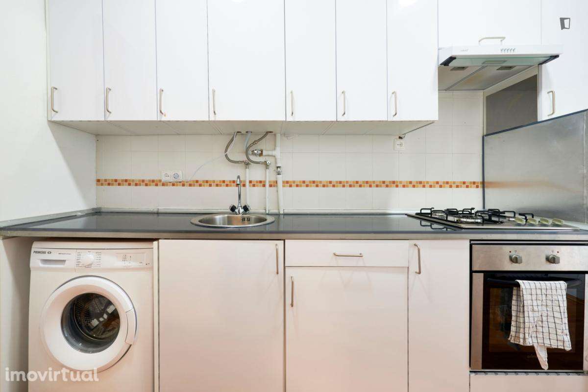 Quarto - localizado em Entrecampos Lisbon - Grande imagem: 5/37