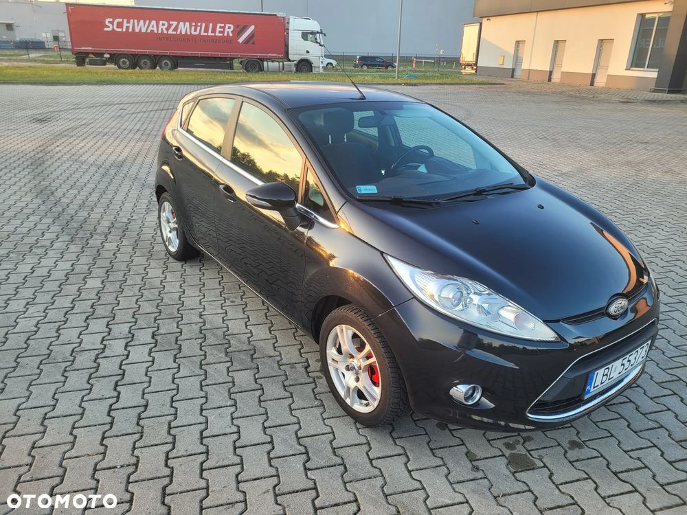 Ford Fiesta 2010 photo 4