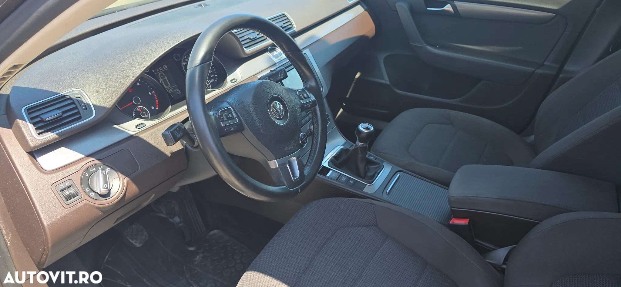 Volkswagen Passat Variant 2.0 TDI BlueMotion Technology Exclusive - 18
