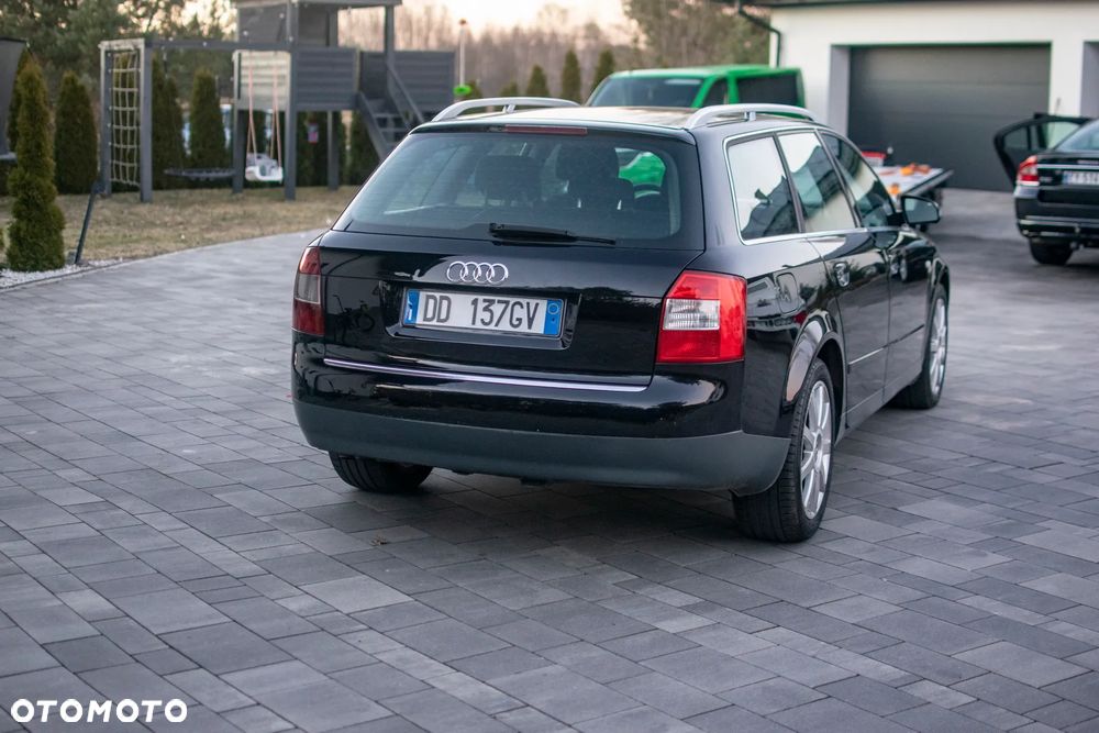 Audi A4 Avant - 16