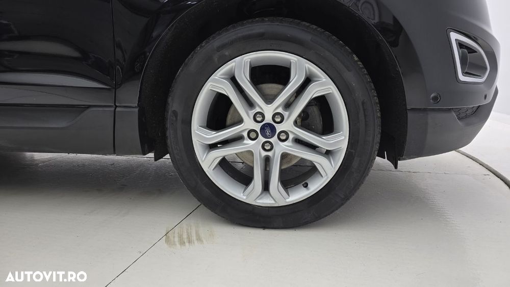 Ford Edge 2.0 TDCi Powershift Titanium - 23