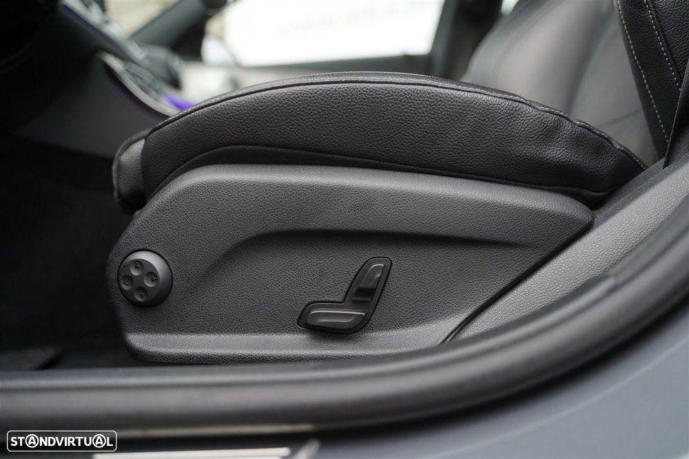 Mercedes-Benz E 220 d AMG Line - 32