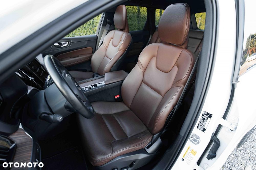Volvo XC 60 T6 AWD Momentum - 14
