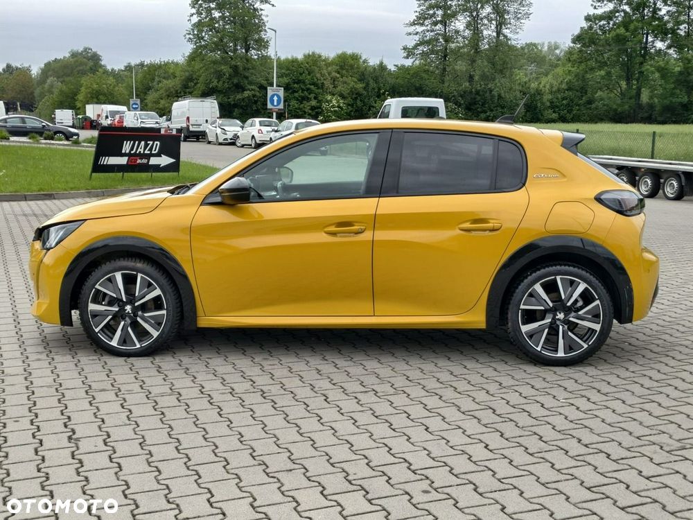 Peugeot 208 - 4
