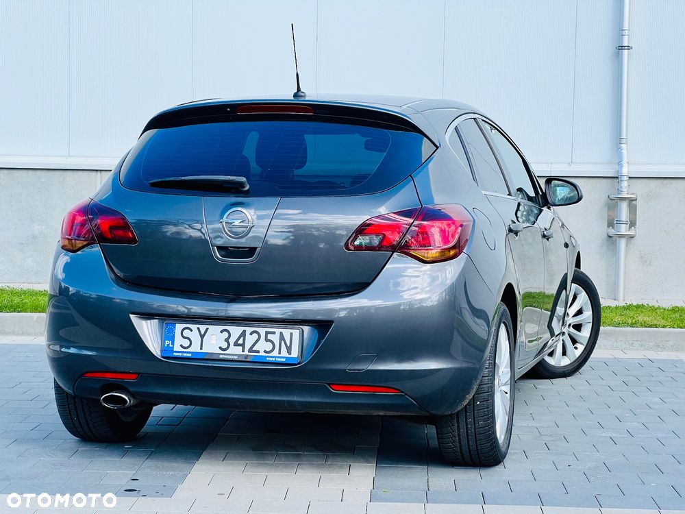 Opel Astra 1.6 Turbo Innovation - 19