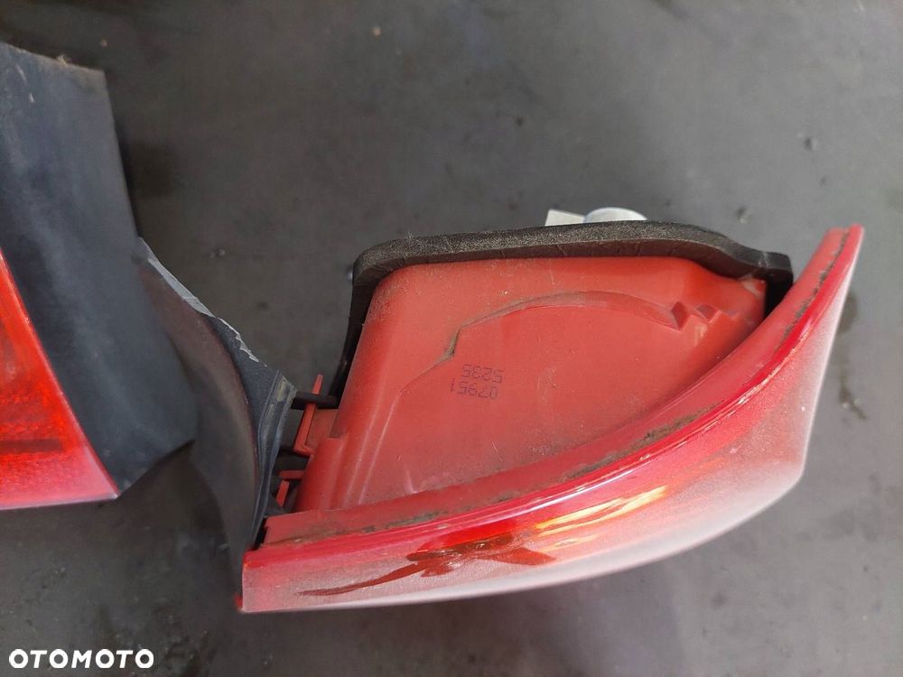 KOMPLETNY TYŁ BMW E90 320d A22/7  KLAPA BAGAŻNIKA ZDERZAK TYŁ LAMPY - 13