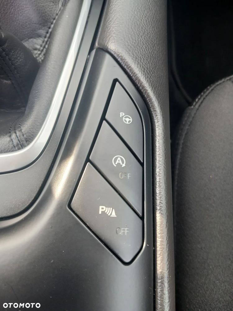 Ford Mondeo - 25