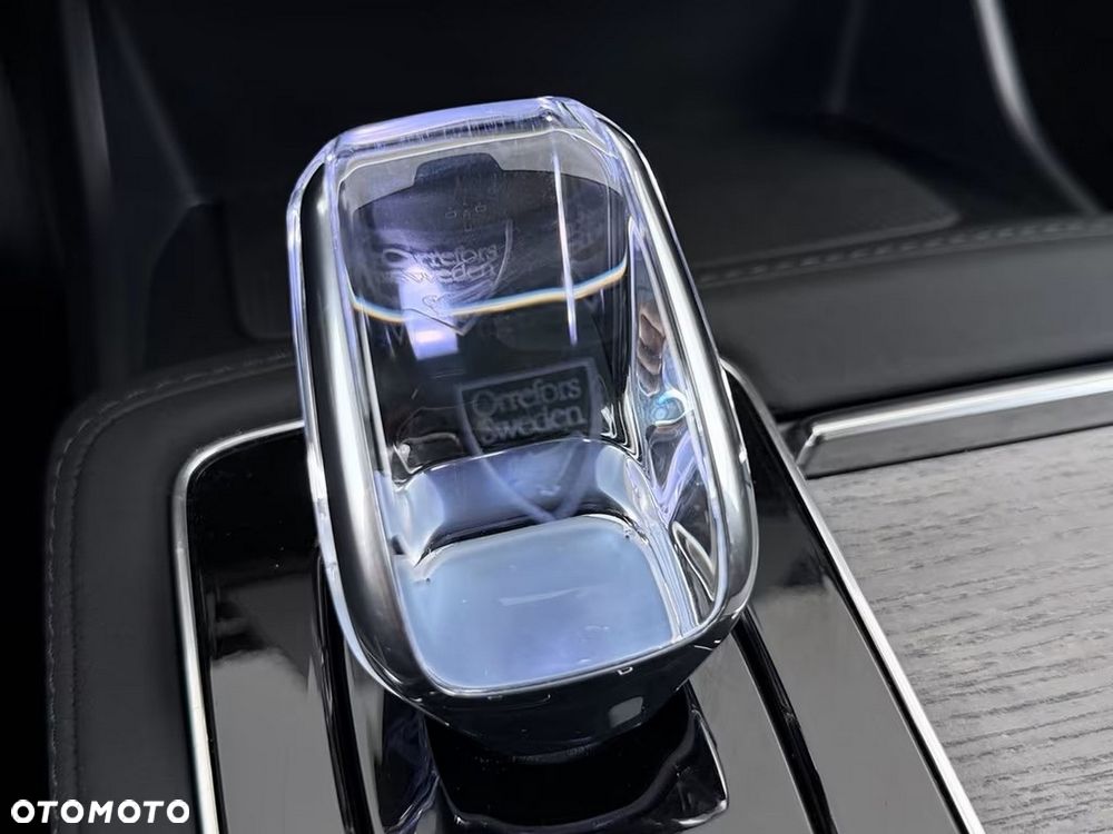 Volvo XC 90 T8 AWD Ultra Dark - 16