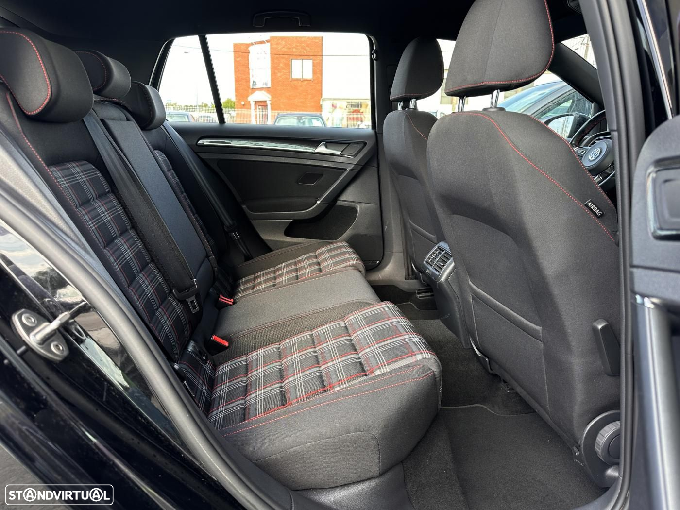 VW Golf 2.0 TSi GTi - 28