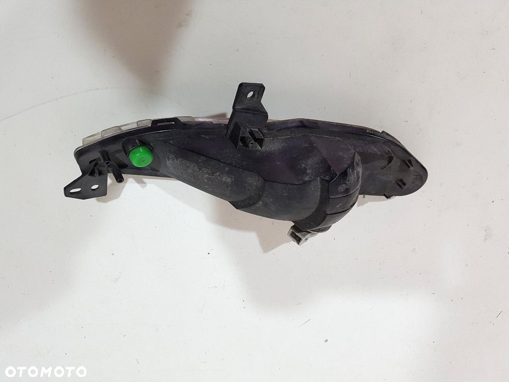PEUGEOT 308 II 2 T9 KIERUNKOWSKAZ LAMPA PRAWY 9678039280D ORYGINAŁ - 2