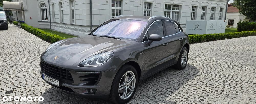 Porsche Macan - 1