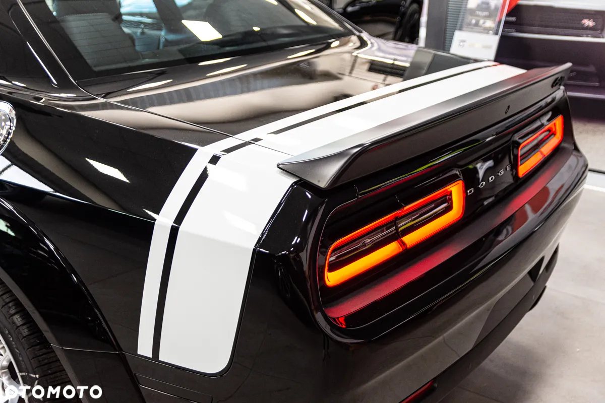 Dodge Challenger 6.2 Redeye Widebody - 13