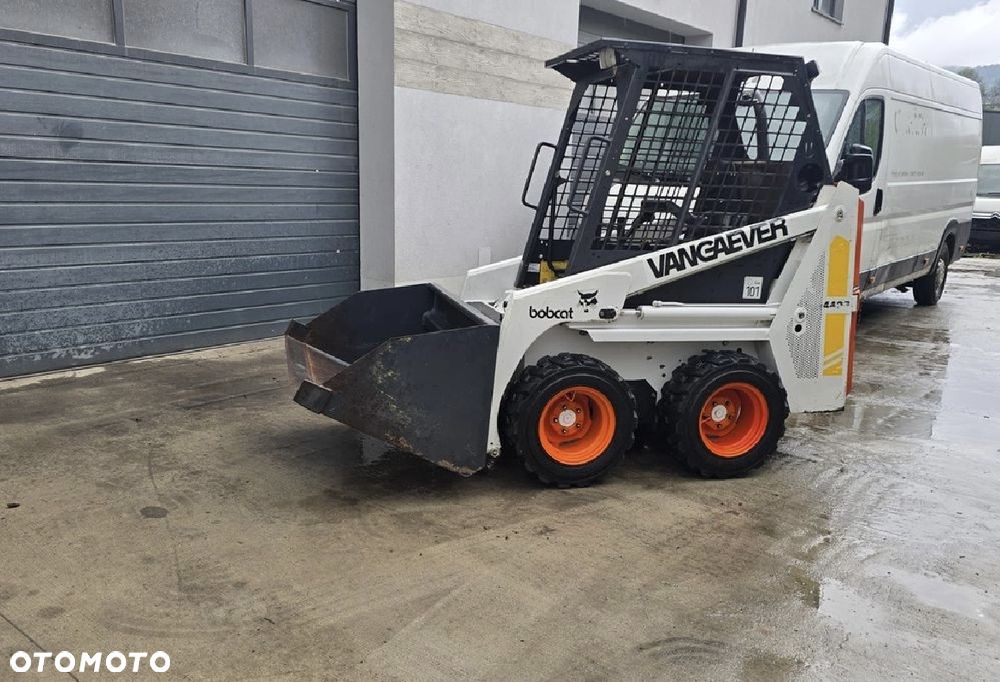 Bobcat 440b - 1