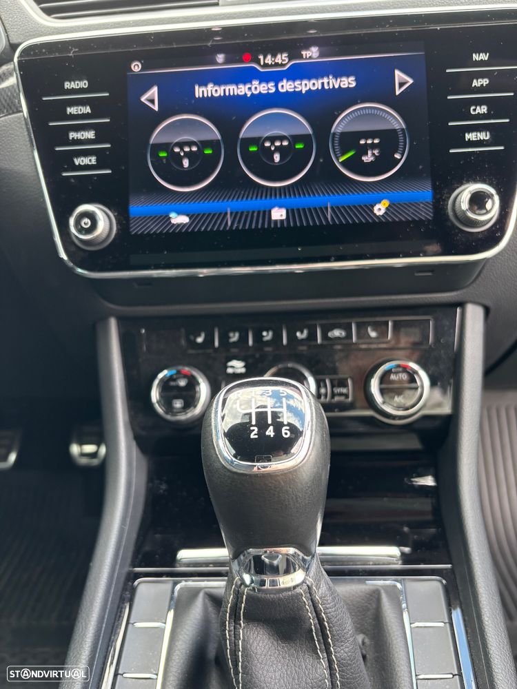 Skoda Superb 2.0 TDI Sportline - 18