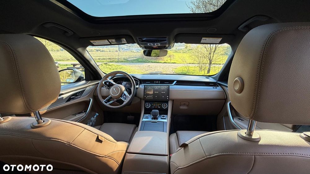 Jaguar F-Pace - 10