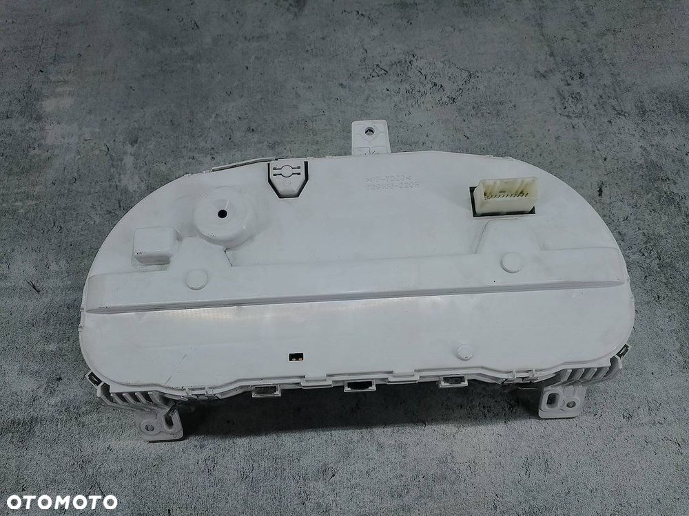 LICZNIK MITSUBISHI OUTLANDER II 8100A115A  507-920H 2.0 DID - 3