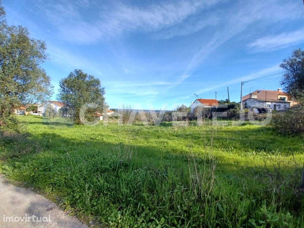 Terreno misto para construção a 5 minutos de praias fluviais. - Grande imagem: 3/9