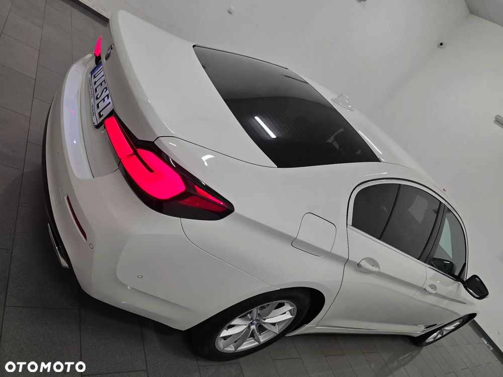 BMW Seria 5 518d mHEV Luxury Line sport - 36