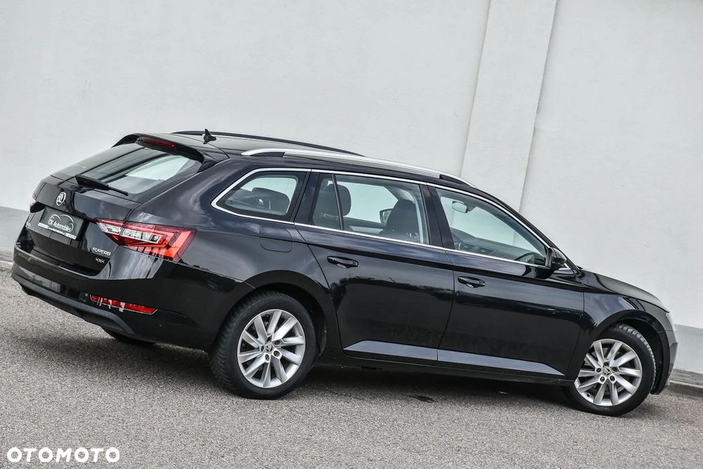 Skoda Superb 2.0 TDI 4x4 Style DSG - 9