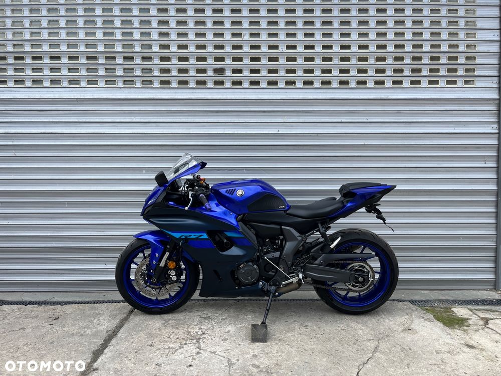 Yamaha YZF - 37