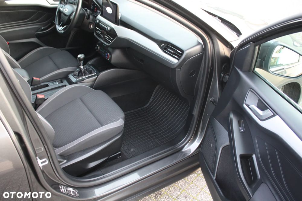 Ford Focus Turnier 1.0 EcoBoost Start-Stopp-System TITANIUM STYLE - 9