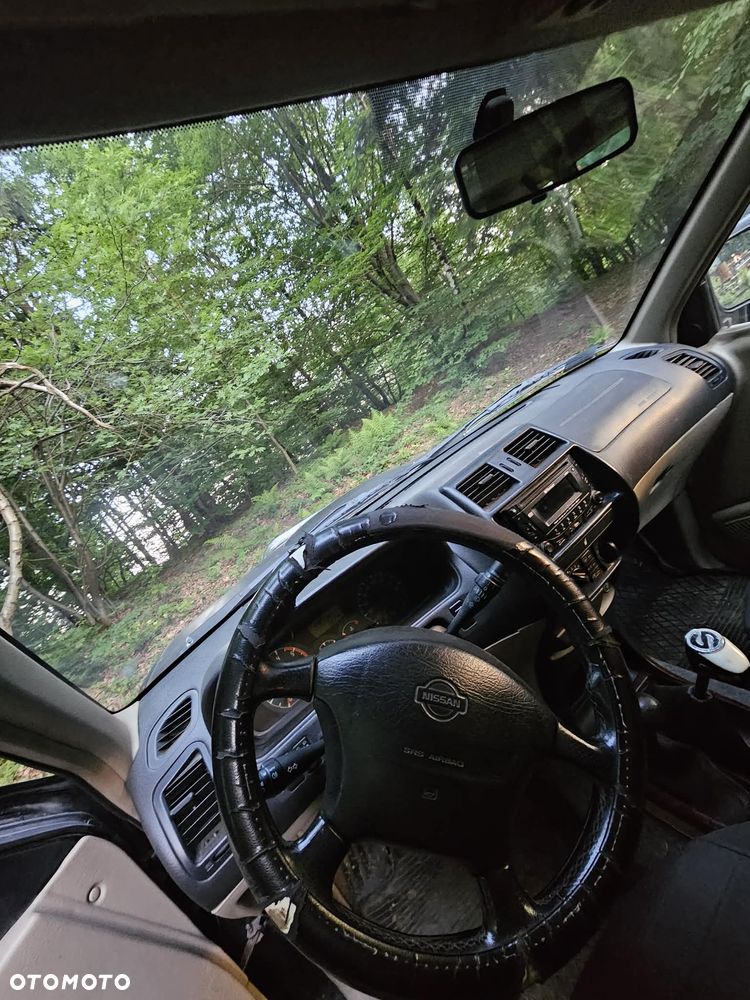 Nissan Terrano 2.7 TDi Comfort - 10