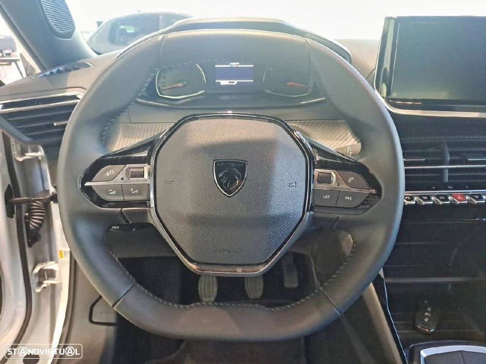 Peugeot 2008 1.2 Style - 12