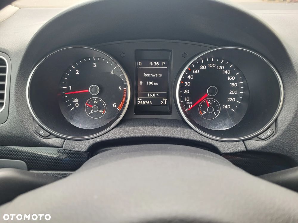 Volkswagen Golf - 16