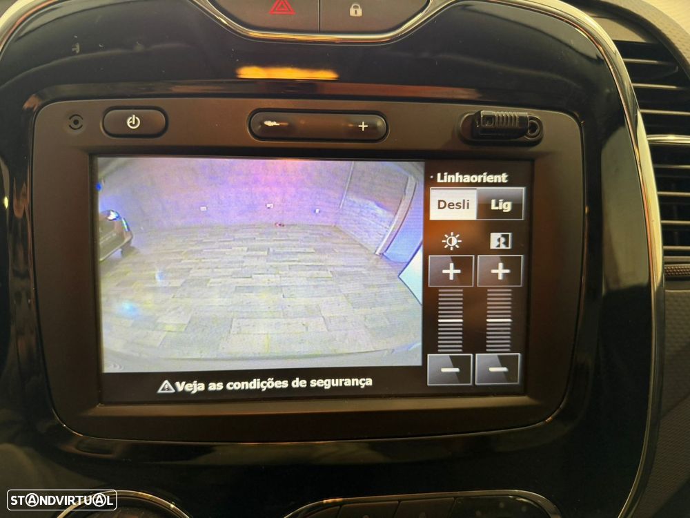 Renault Captur 1.5 dCi Exclusive XMOD EDC - 15