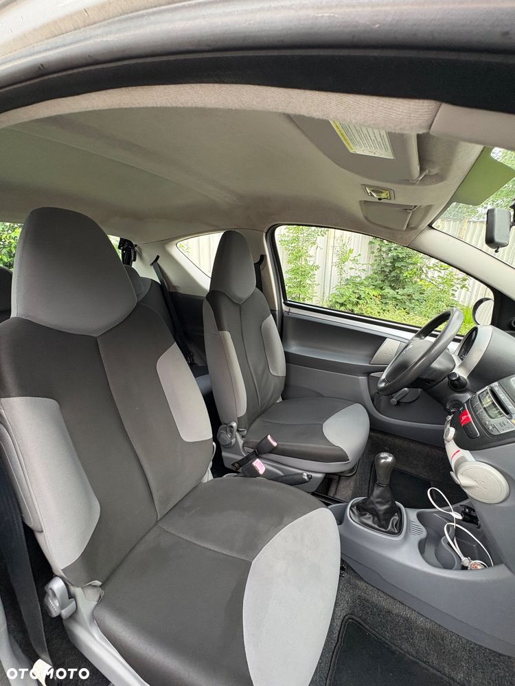 Peugeot 107 1.0 Trendy - 11