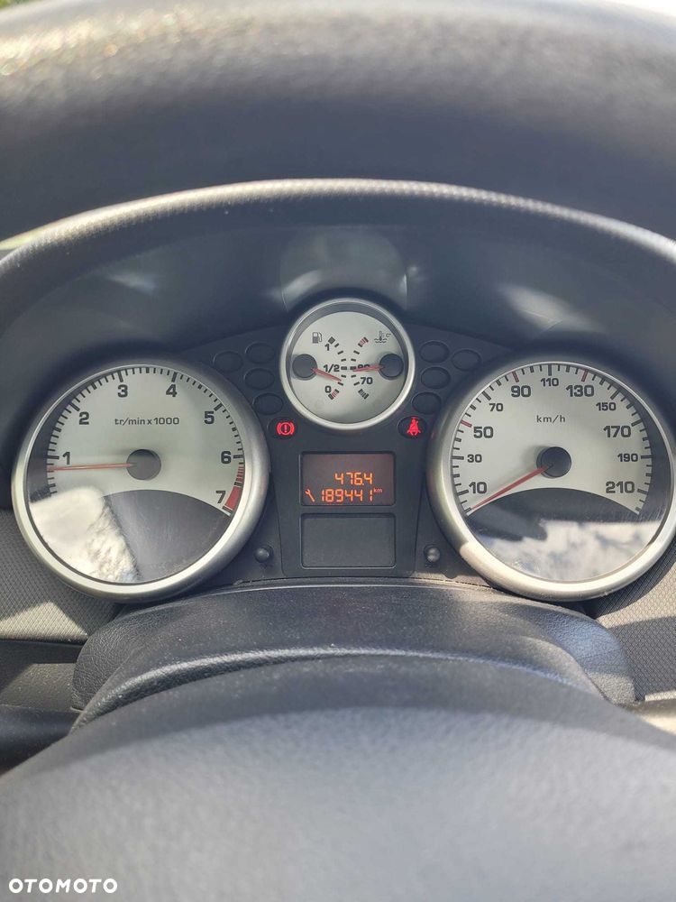 Peugeot 207 - 7