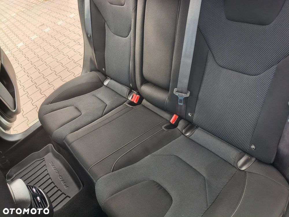 Ford Mondeo 2.0 TDCi Allrad Trend - 28