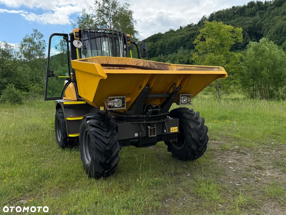 Terex MECALAC 6sMDX Wozidło Budowlane Rolnicze Kabina Pełna Wózek z Obrotową Kolebą. 6 ton ładowność. 4x4. Smarowanie centralne. KLIMA. Silnik Perkins. 4 cylindry. 675mtg. 2020 rok. Kamera z wielkim Ekranem! Jazda Rewers 3prędkości. Maszyna jak Nowa z Norweskiego Gospodarstwa! Ani deka luzów i wycieków! Hydrostatic. Pełny Oryginał. Hamulce brzytwa. Serwisy w DEKRA. Maszyna Woziła lekkie ładunki. Praktycznie zerowe zużycie. Wielka Okazja. Wszystko w pełnym Oryginale. Opony Oryginał wszystkie jak Nowe. Komendy Głosowe w maszynie! - 5