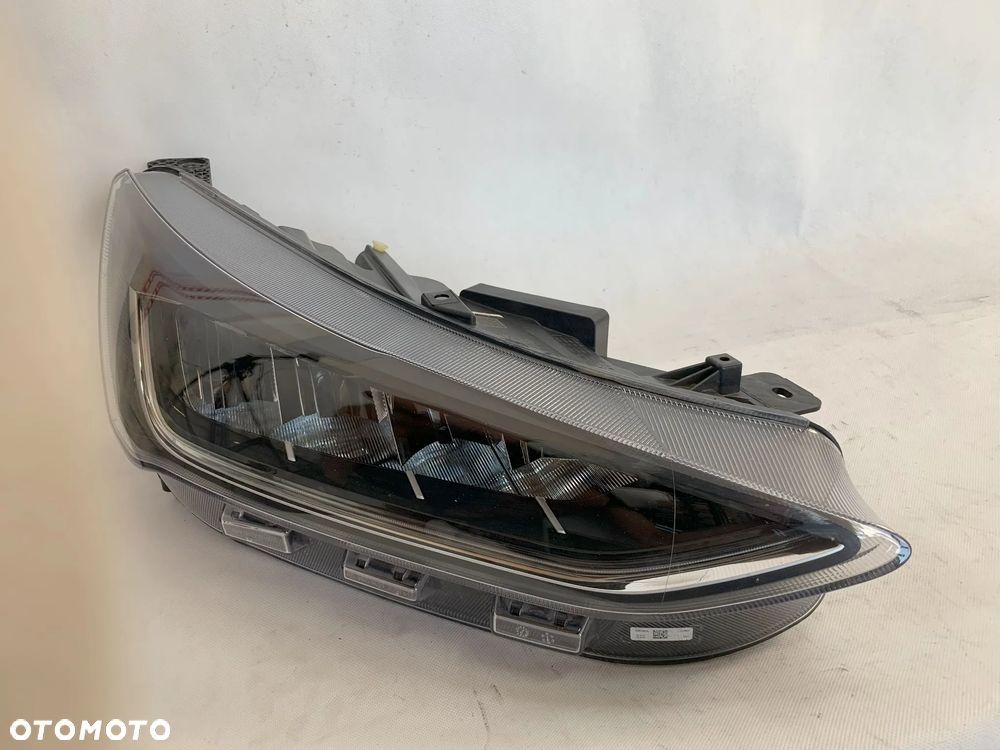 Ford Focus 4 IV FL 21r Reflektor prawy lampa prawa Fullled 2021
