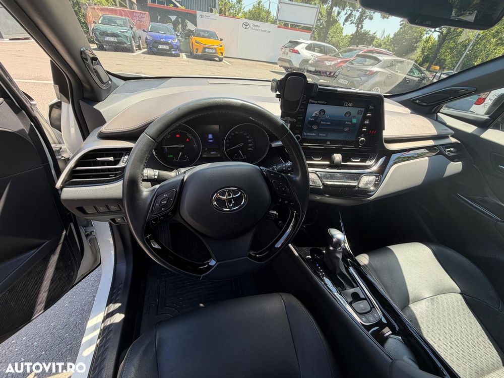 Toyota C-HR 2.0 HSD 184 CP 4x2 CVT Classy Bi-Tone - 14