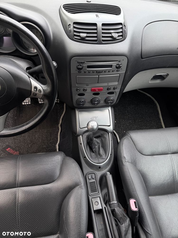 Alfa Romeo GT 1.8TS Impression - 23