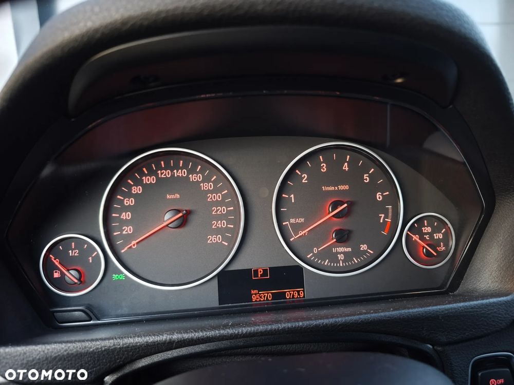 BMW Seria 3 318i Advantage - 21