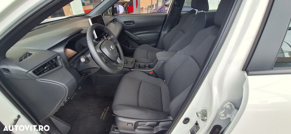 Toyota Corolla Cross - 12