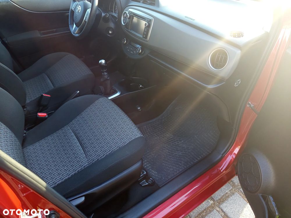 Toyota Yaris 1.33 Premium - 8
