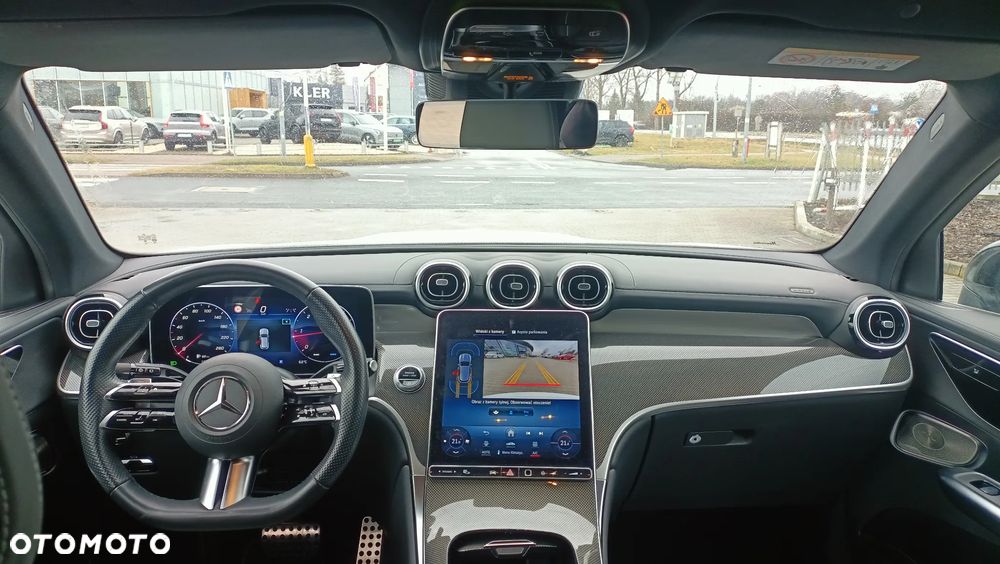 Mercedes-Benz GLC - 12