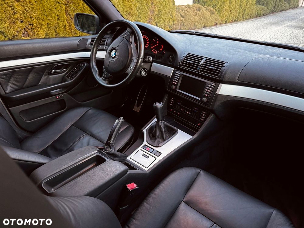 BMW Seria 5 - 25