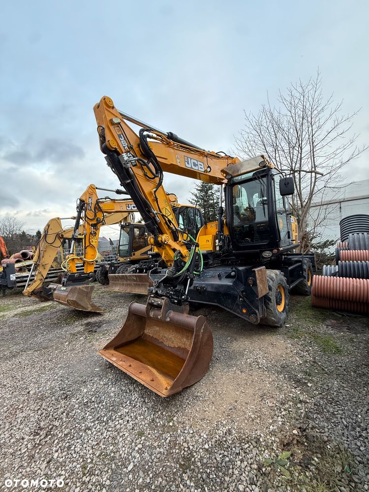 JCB - 5