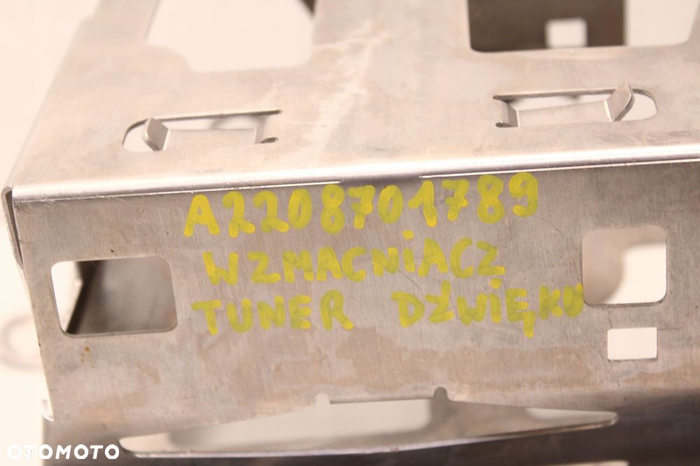 mercedes w220 98r- wzmacniacz dźwięku tuner audio becker a2208701789 - 2