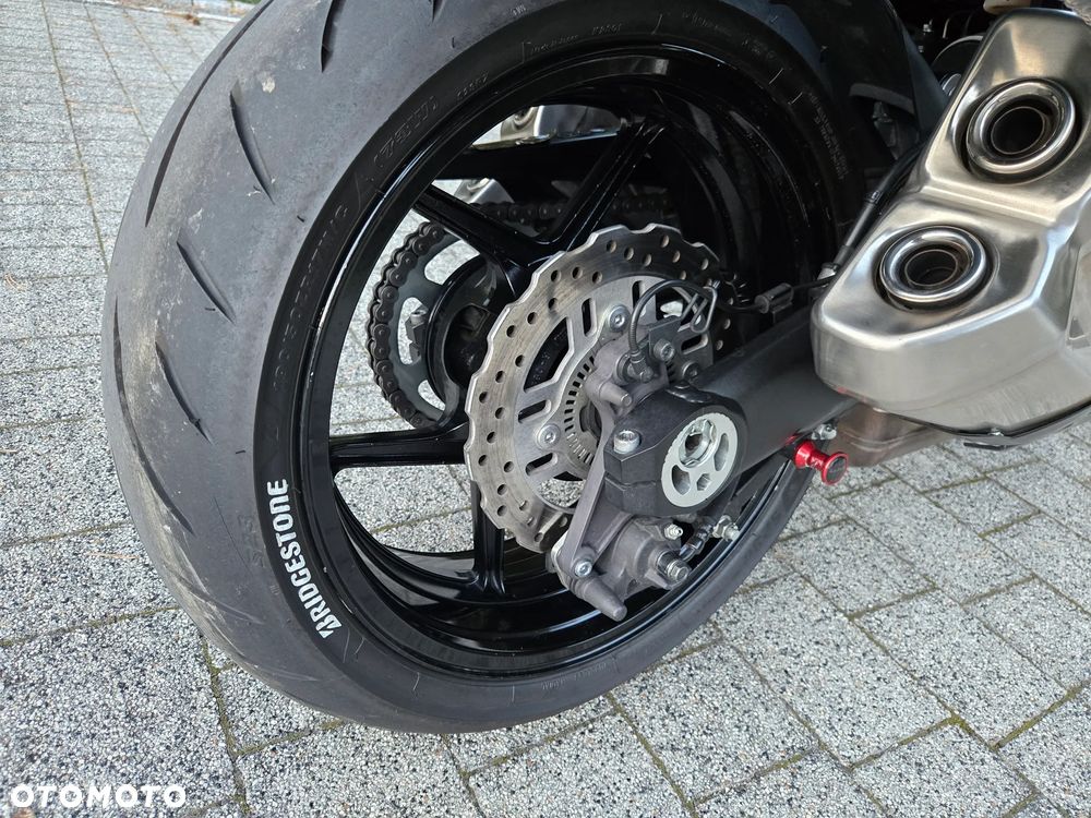 Kawasaki Z 1000 - 25