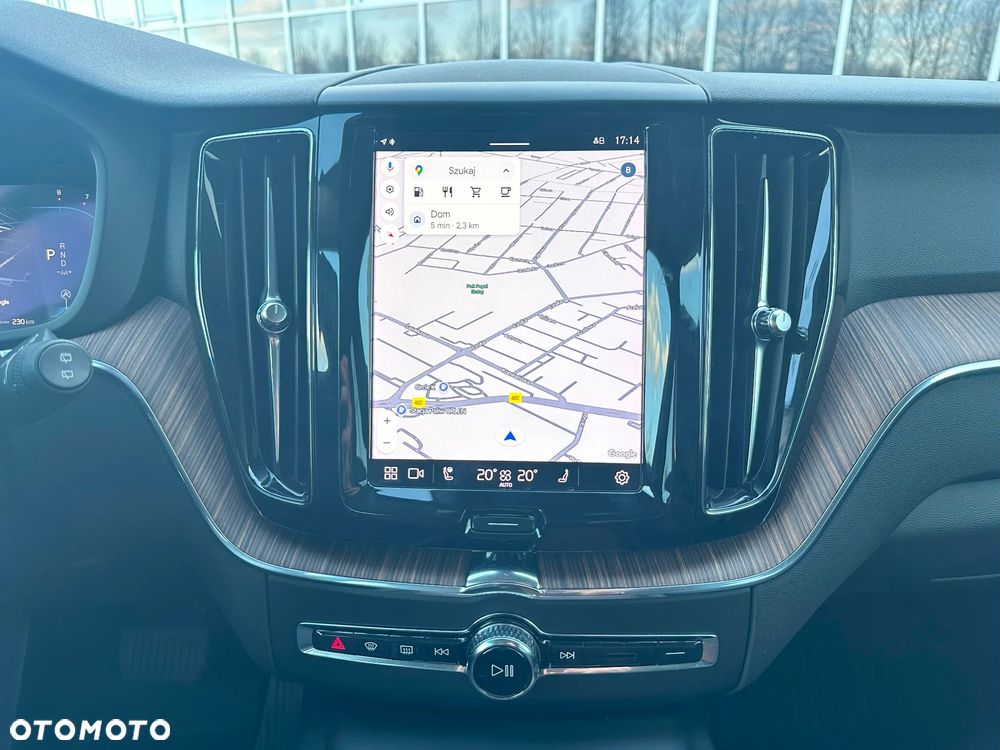 Volvo XC 60 B5 B AWD Geartronic Momentum Pro - 17